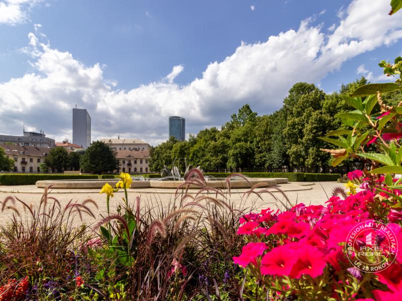  Pekný 2-izbový byt s BALKÓNOM, BA I., Grösslingová ulica