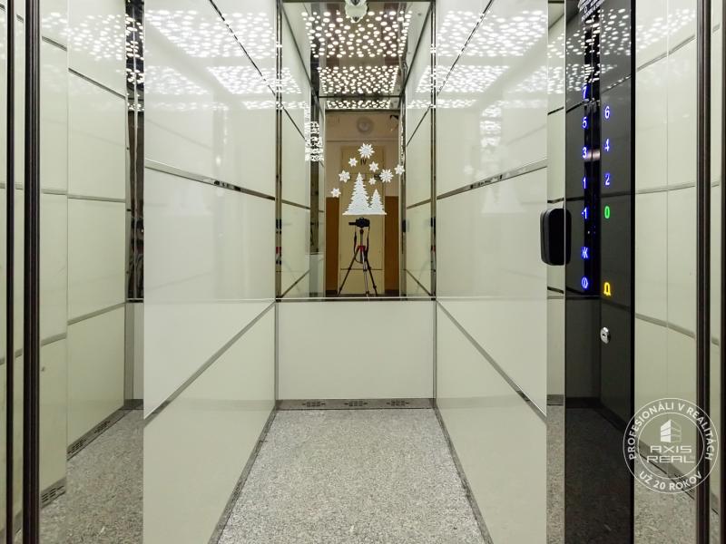 REZERVOVANÉ: 3-izbový byt, loggia, balkón, pivnica, Ružinov, Exnárova 