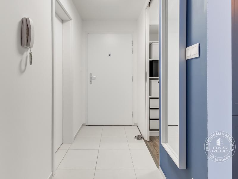 Rent 1-Bedroom apartment, LOGGIA, AC, GARAGE, Bratislava, Slovakia