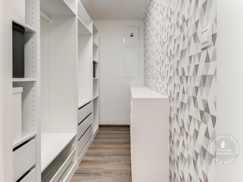 Rent 1-Bedroom apartment, LOGGIA, AC, GARAGE, Bratislava, Slovakia