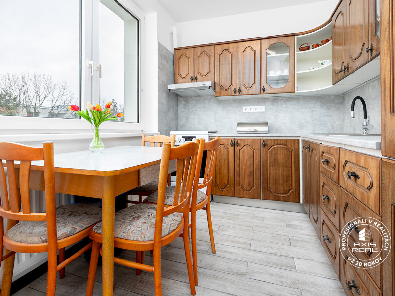   2-izbový byt s lodžiou, BA II. Vrakuňa, Čiližská ulica