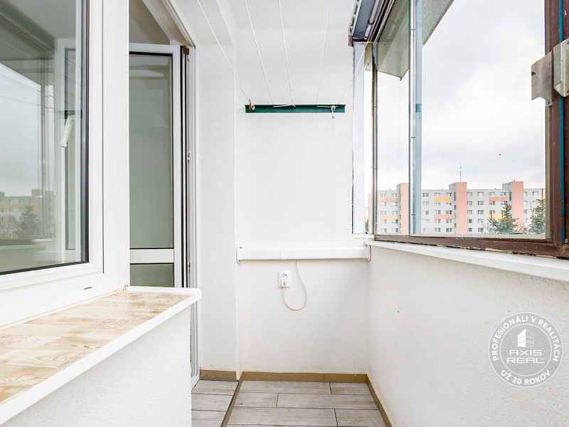   2-izbový byt s lodžiou, BA II. Vrakuňa, Čiližská ulica