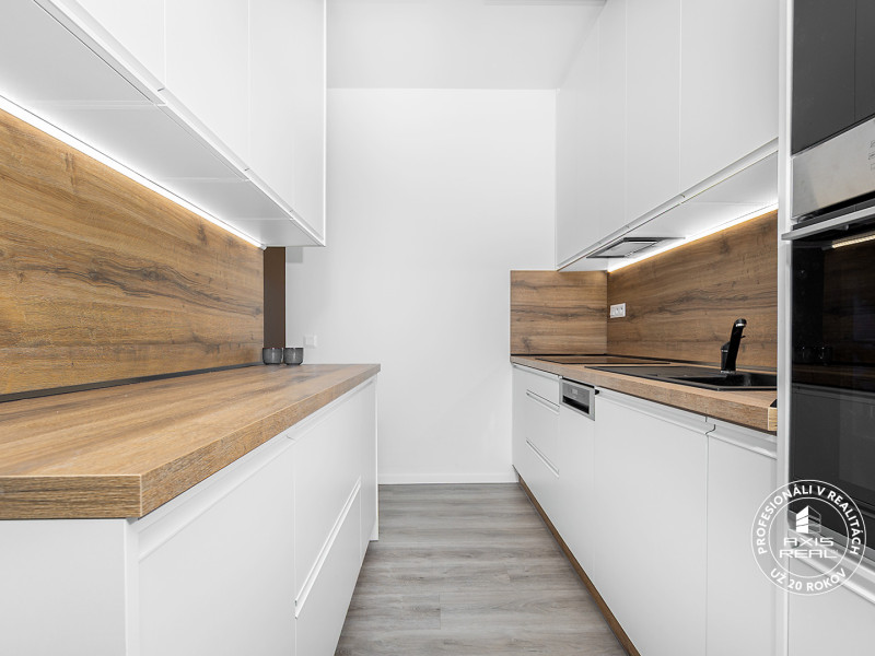  2-izbový byt s LODŽIOU, PARKOVANÍM A KOMUNITNOU TERASOU