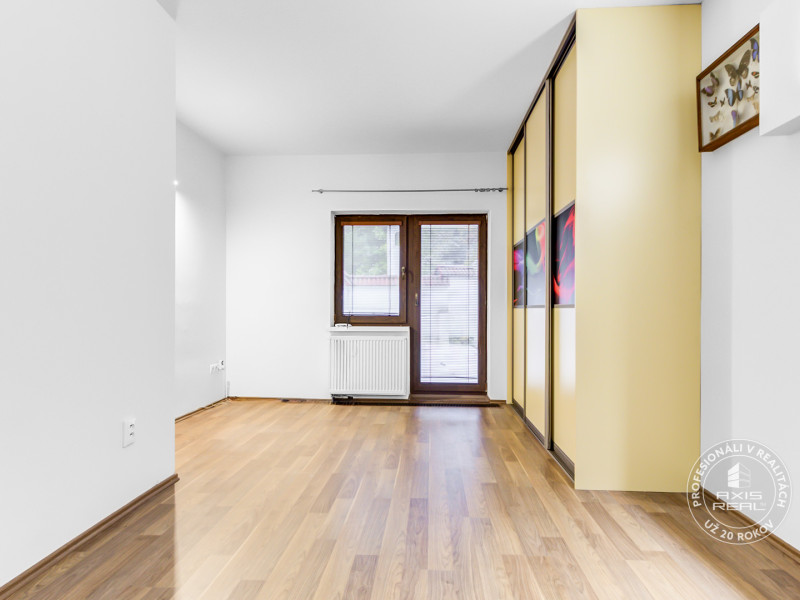  2-izb. byt v RD, TERASA, BA IV Dúbravka, Tavarikova Osada