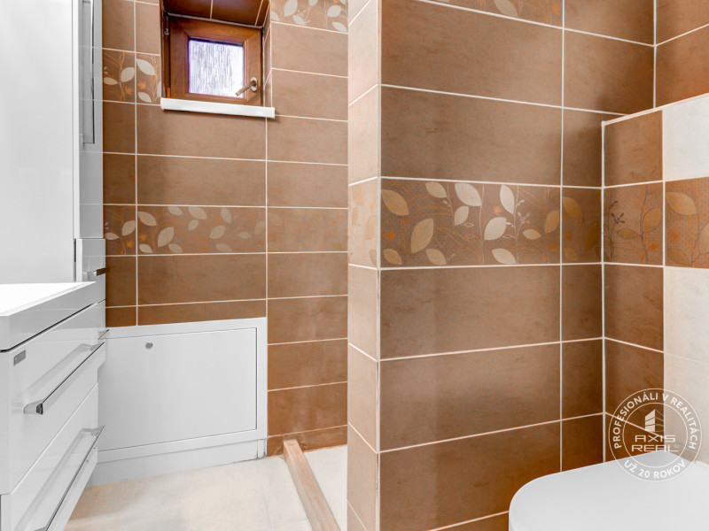  2-izb. byt v RD, TERASA, BA IV Dúbravka, Tavarikova Osada