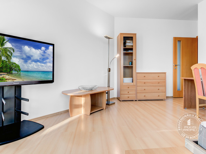  PET FRIENDLY + parking 2-i.byt, BA III. N.Mesto, Junácka 