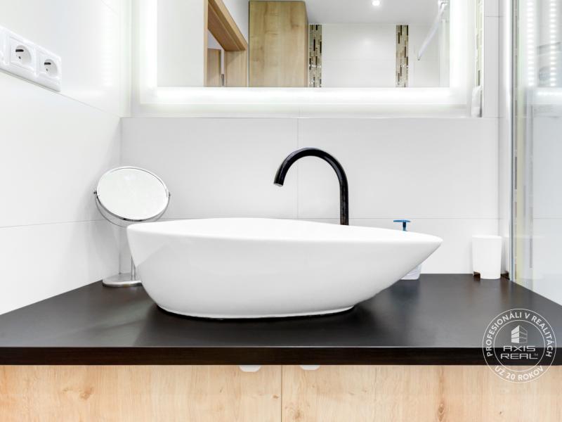  Moderný 3-izb. byt s LODŽIOU a KLÍMOU, BA - DNV, P. Horova