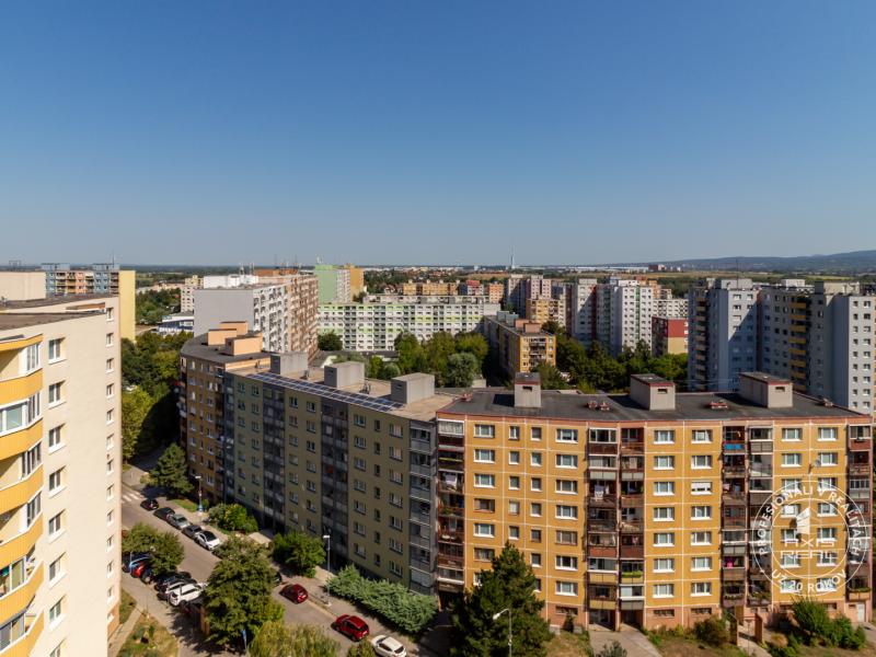  Moderný 3-izb. byt s LODŽIOU a KLÍMOU, BA - DNV, P. Horova