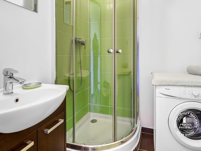  4-i., ZARIADENÝ, lodžia, pivnica, internet, Röntgenova ul.