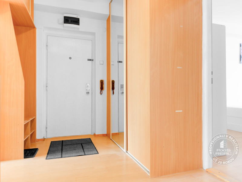   3-izb. byt, 2 x LODŽIA, BA III. Rača, Karpatské nám.