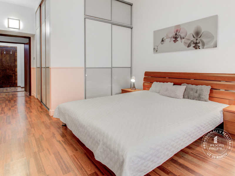   VÝNIMOČNÝ 4-izbový byt rozdelený na DVA SAMOSTATNÉ BYTY