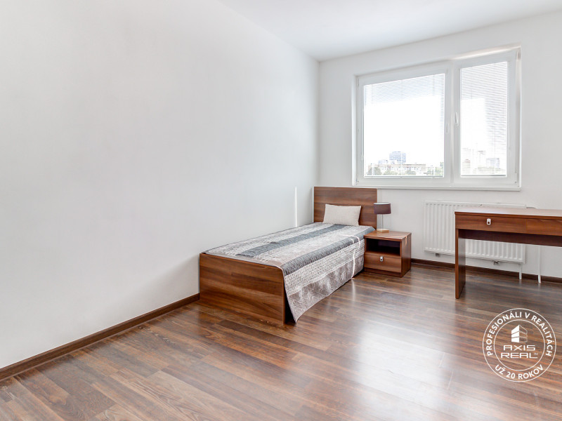 Rent Three bedroom apartment, Three bedroom apartment, Röntgenova, Bra