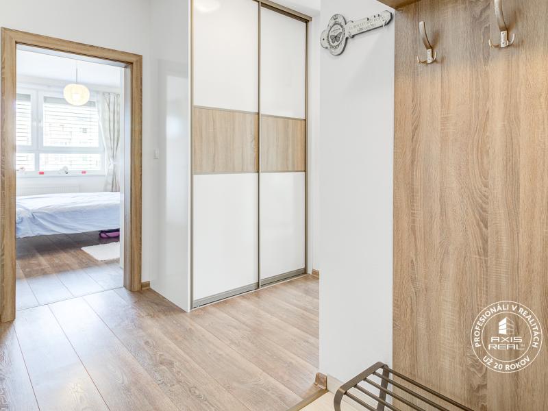 Rent Spacious 2 room  apt., balcony, parking, AIRCON, Lamač, Bakošova