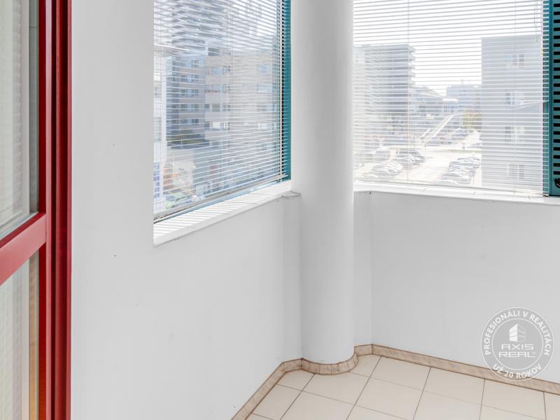  REZERVOVANÉ, parking, PETFRIENDLY, N.Mesto, Junácka