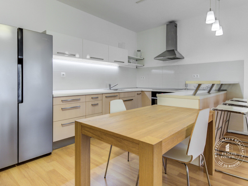  3i, garáž. státie, klíma, pivnica, balkón Hraničná ul. 