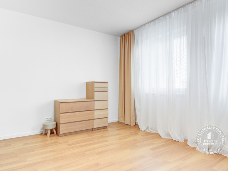  3i, garáž. státie, klíma, pivnica, balkón Hraničná ul. 