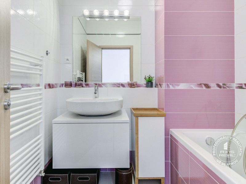  3i, garáž. státie, klíma, pivnica, balkón Hraničná ul. 