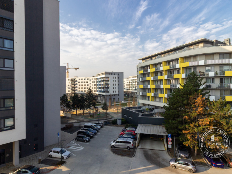  3i, garáž. státie, klíma, pivnica, balkón Hraničná ul. 