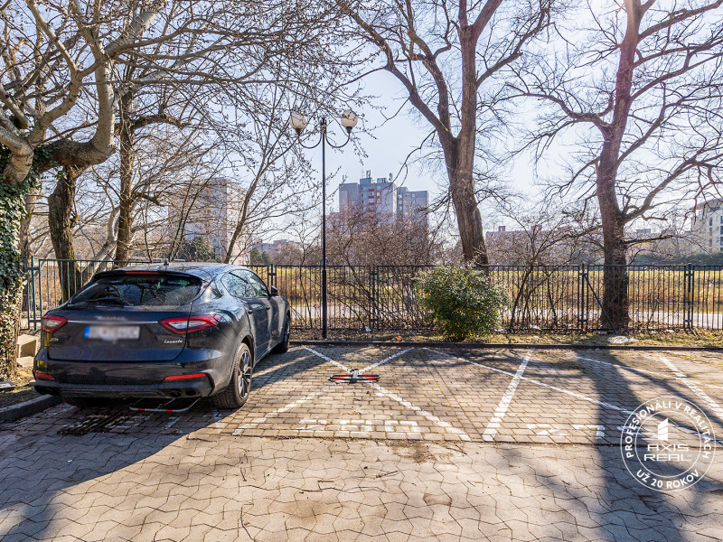  ZARIADENÁ garsónka na brehu jazera Draždiak s parkovaním