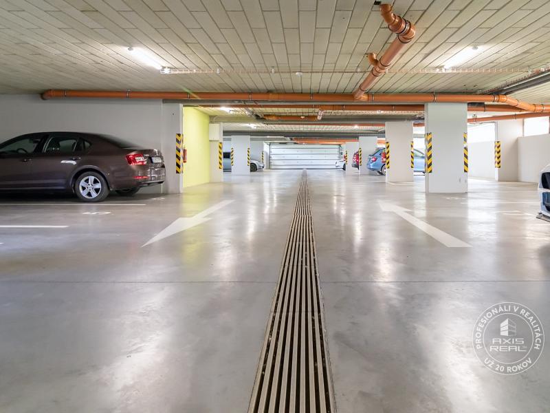  Parkovacie státie v uzavretom areáli, Ružinov, Mierová ul.