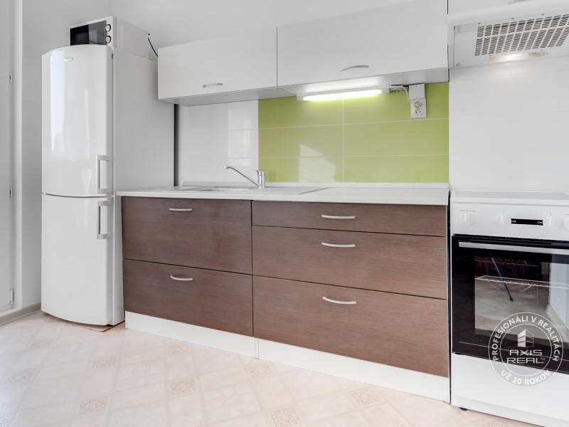  Slnečný 3-izb.byt s lodžiou, BA V Petržalka, Belinského