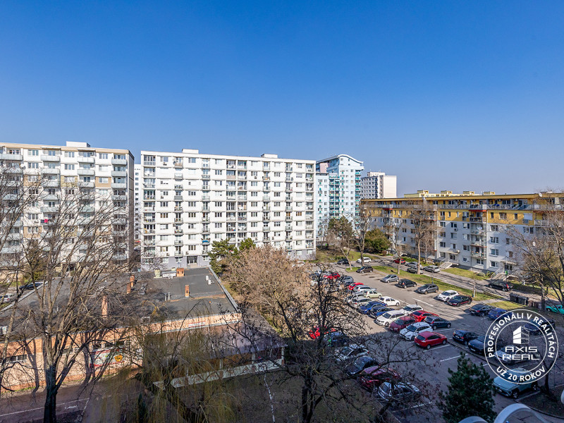   3-IZBOVÝ BYT RUŽINOV –  VEĽKÉ IZBY - Muškátova ulica