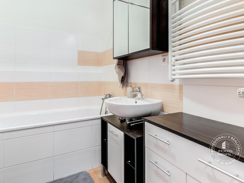 Rent 1-Bedbedroom apartment, AC, LOGGIA, GARAGE, Bratislava, Slovakia