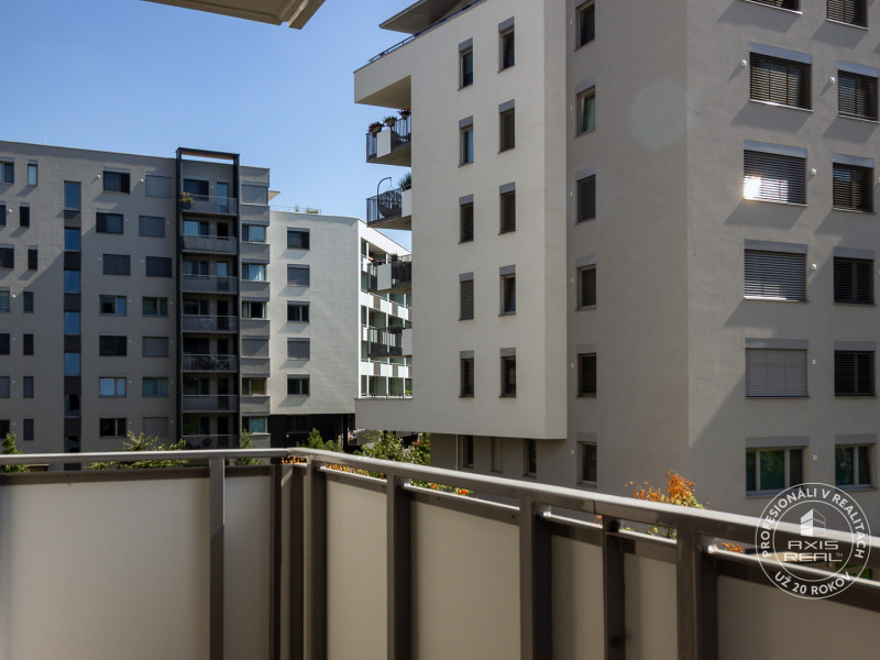  Pekný 3-izbový byt s KLIMATIZÁCIOU a PARKOVACÍM MIESTOM