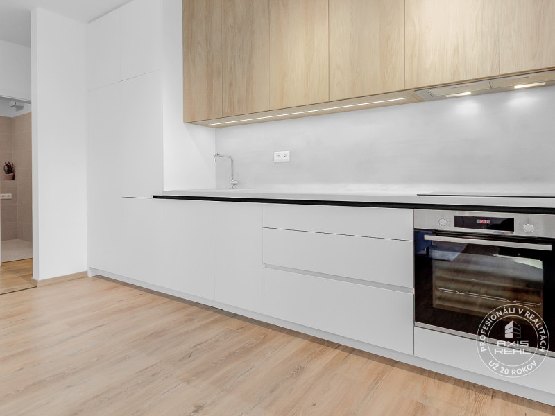  Pekný 3-izbový byt s KLIMATIZÁCIOU a PARKOVACÍM MIESTOM