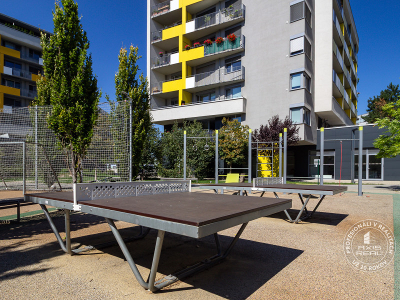  Pekný 3-izbový byt s KLIMATIZÁCIOU a PARKOVACÍM MIESTOM