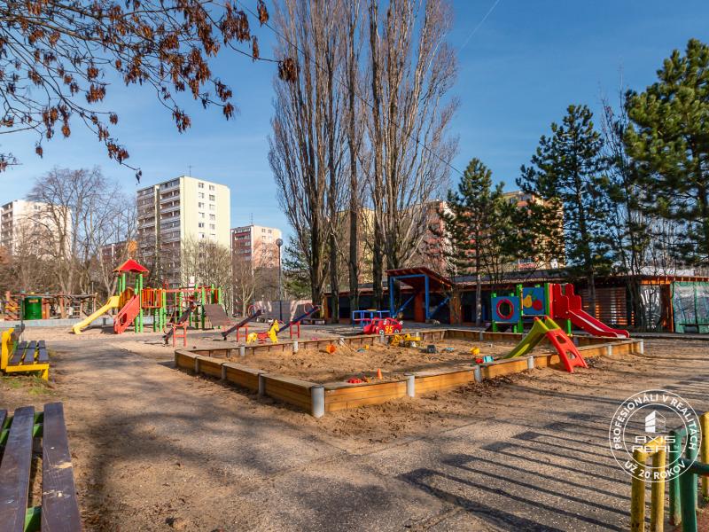 Rent One bedroom apartment, One bedroom apartment, Červeňákova, Bratis