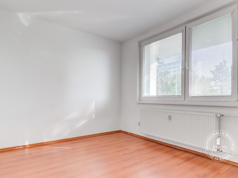   NEZARIADENÝ 2,5-izb.byt, 11m2 LODŽIA, BA IV., Červeňákova