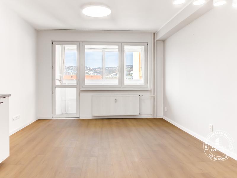  Nezariadený 3i byt po komp. rek. s lodžiou, Budyšínska