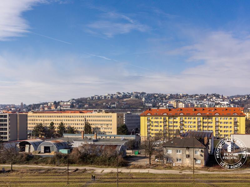  Nezariadený 3i byt po komp. rek. s lodžiou, Budyšínska