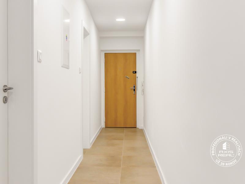  Nezariadený 3i byt po komp. rek. s lodžiou, Budyšínska