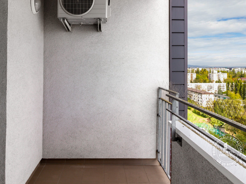 Rent 1-Bedbedroom apartment, AC, LOGGIA, GARAGE, Bratislava, Slovakia