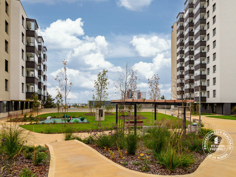   2-izbový byt, NOVÝ, veľkorysý ÚLOŽNÝ PRIESTOR, PARKOVANIE