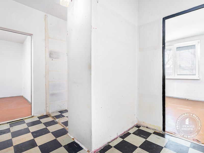   3-IZBOVÝ BYT RUŽINOV –  VEĽKÉ IZBY - Muškátova ulica