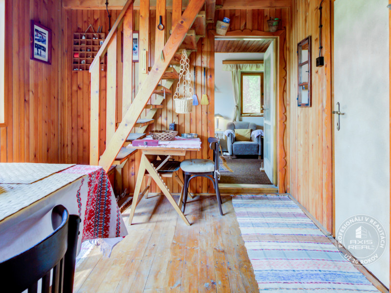  Dvojpodlažná chata v krásnom prostredí Buková, okr. Trnava