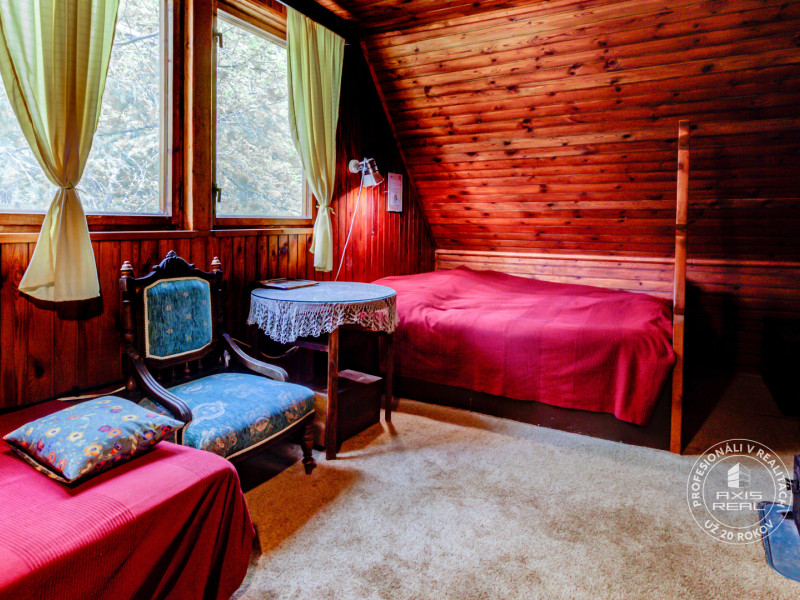  Dvojpodlažná chata v krásnom prostredí Buková, okr. Trnava