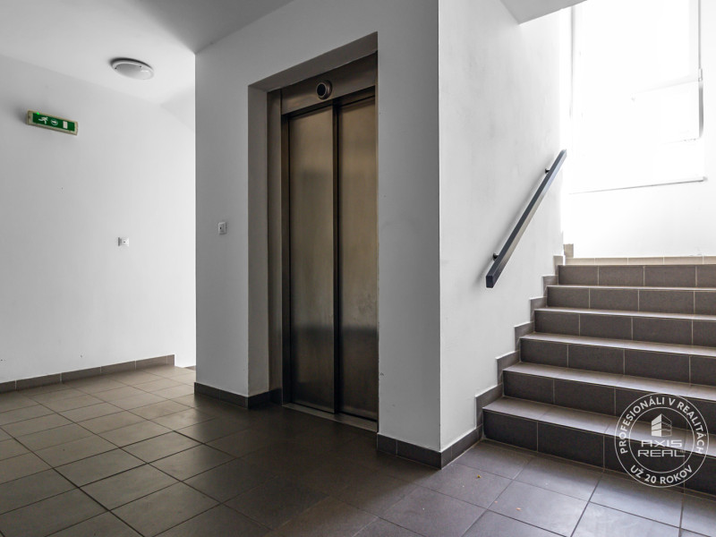  Príjemný 2-izb.byt, LODŽIA, Stupava, Vincenta Šikulu