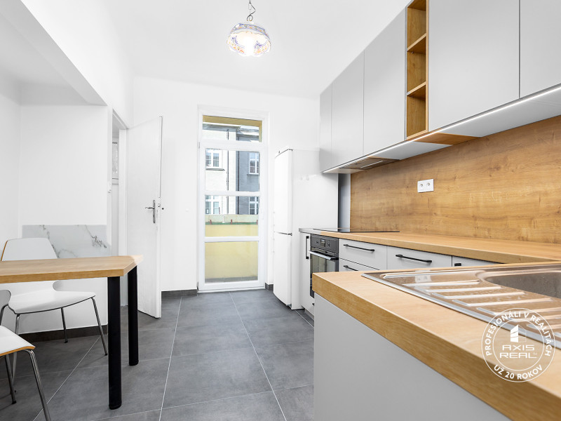   2-izbový byt, BA I. Staré Mesto, Justičná ul.