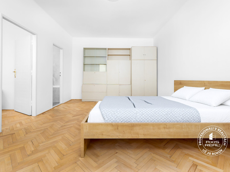   2-izbový byt, BA I. Staré Mesto, Justičná ul.