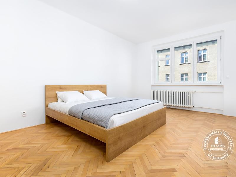   2-izbový byt, BA I. Staré Mesto, Justičná ul.