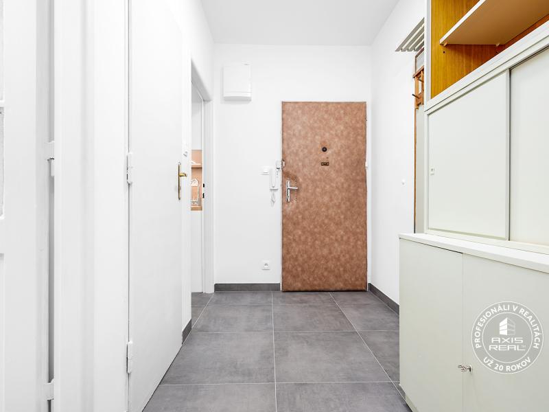   2-izbový byt, BA I. Staré Mesto, Justičná ul.