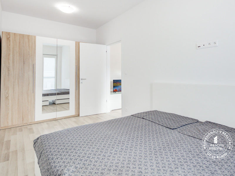 One br. apt., BALCONY-Internet, Jarabinkova Rent, Bratislava Slovakia