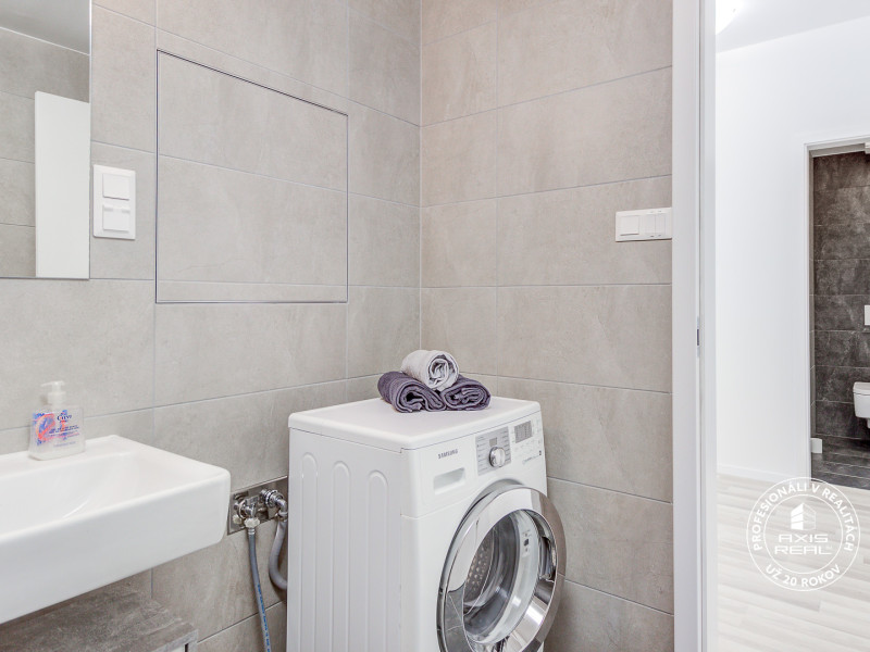 One br. apt., BALCONY-Internet, Jarabinkova Rent, Bratislava Slovakia