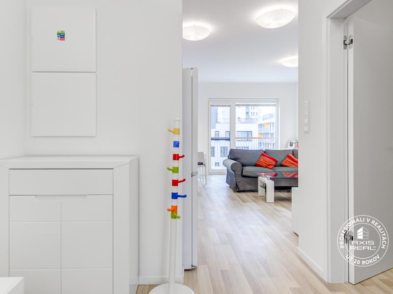 One br. apt., BALCONY-Internet, Jarabinkova Rent, Bratislava Slovakia