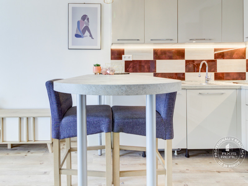  Krásny 2-izb. byt, LODŽIA, GARÁŽ, TAMMI, BA IV. Dúbravka