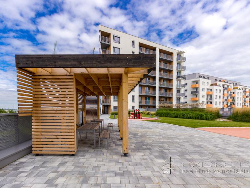  Krásny 2-izb. byt, LODŽIA, GARÁŽ, TAMMI, BA IV. Dúbravka